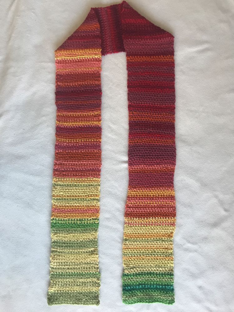 Scarf representing the daily temperatures of Davis throughout the year
