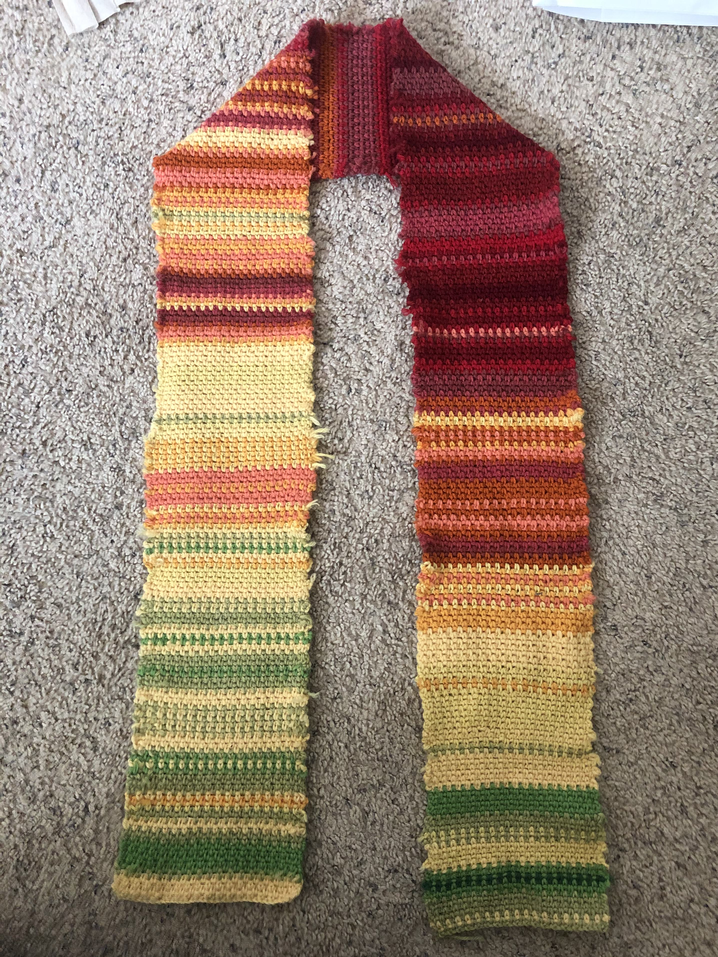 Scarf representing the daily temperatures of Davis throughout the year