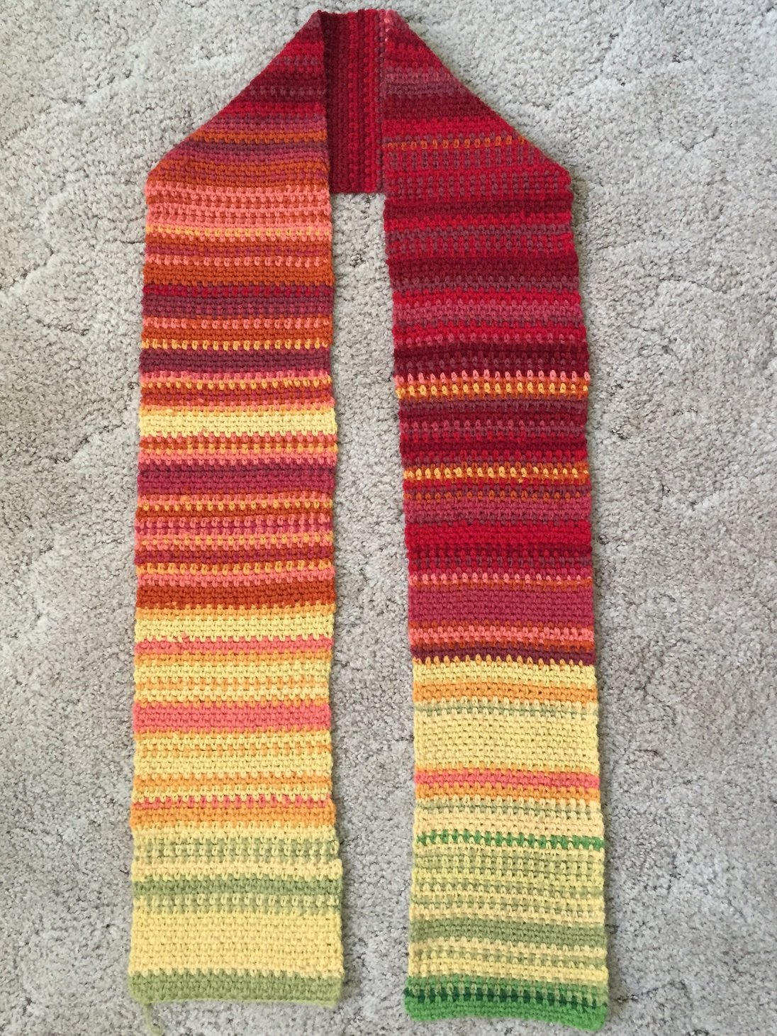 Scarf representing the daily temperatures of Davis throughout the year