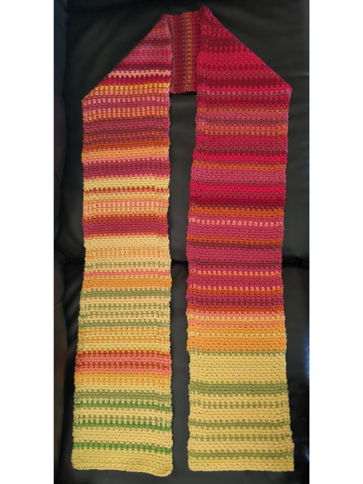 Scarf representing the daily temperatures of Davis throughout the year